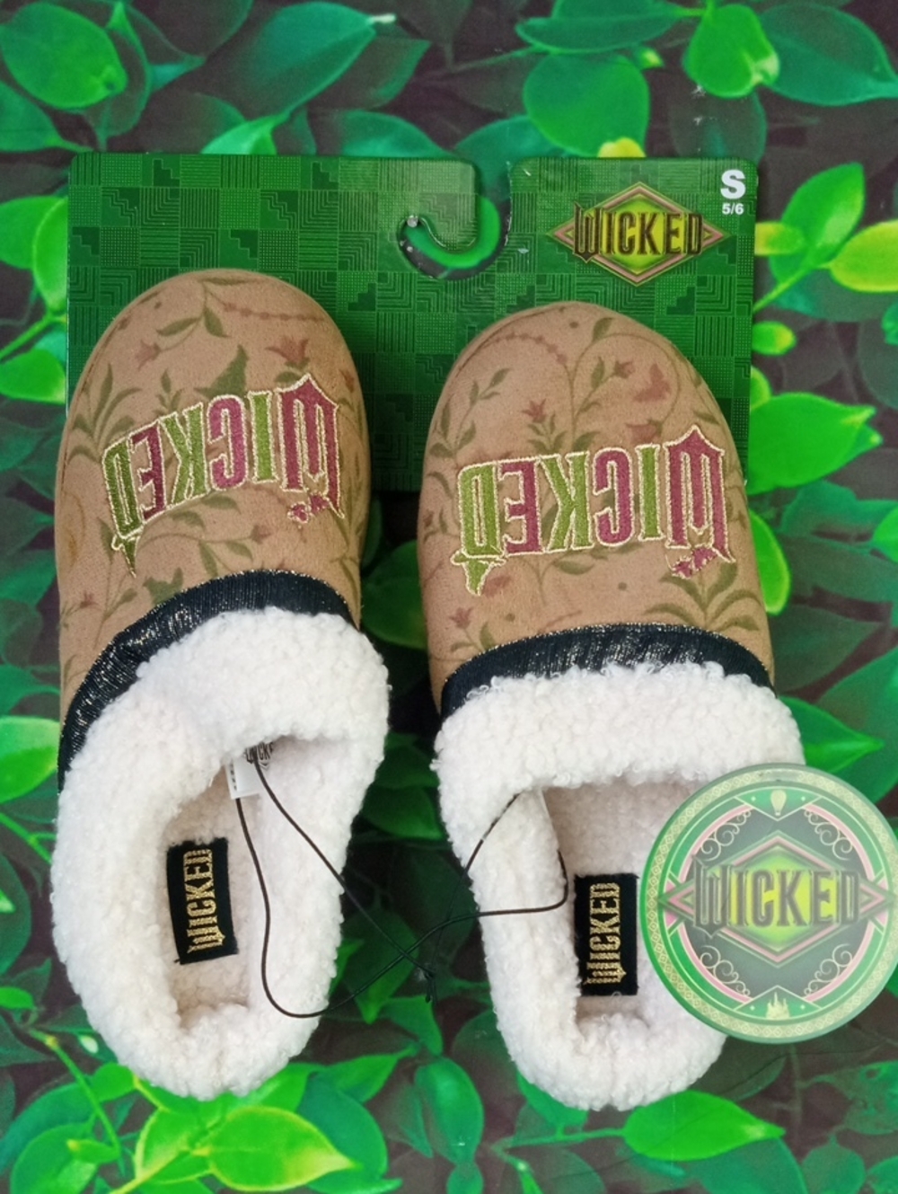 👠🍒 Wicked Logo Cozy Slippers - Brown with Cream Sherpa
